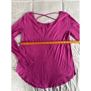 Hollister must have collection lace up low back sz M, magenta, long‎ sleeve￼